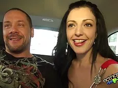 Yo y mi dulce esposa en busca de amigos