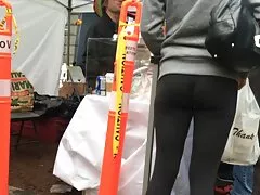 Bbw ama de casa leah siendo follada perrito en otra habitación