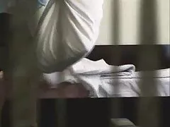 Esposa bonita empapada en semen después de follar ambos agujeros