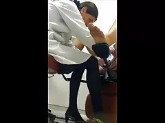 Regreso de la pequeña morena que hace eso que hace mejor