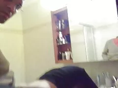 Una zorra cachonda tiene una gran polla para chupar y ser follada por ella