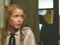 MMMF orgía esposa follando a tres chicos y tomando su semen