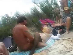 Esposa masturbacion rapida en las escaleras